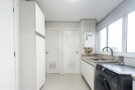 Apartamento à venda com 4 quartos, sendo 2 suítes, em Brooklin, São Paulo, SP