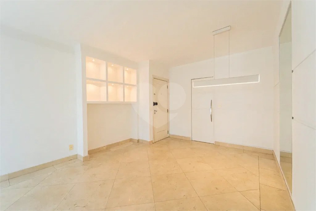 Apartamento à venda em Moema