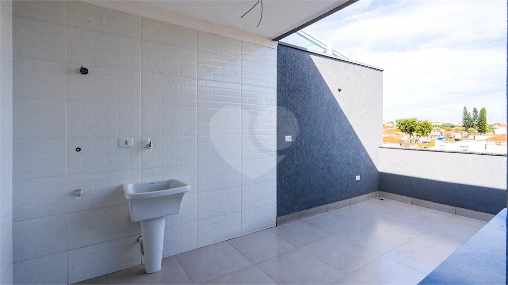 Excelente sobrado em condomínio a venda na Vila Canero