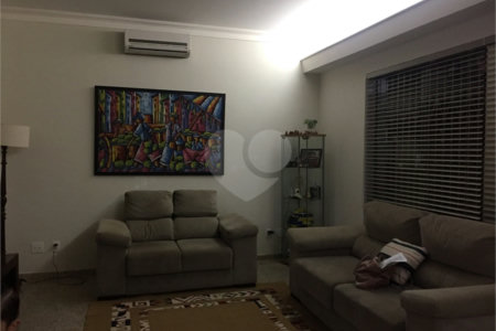 Maravilhosa casa ampla e térrea na região do Estância Suiça