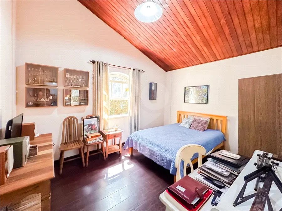 Casa á venda em condominio em Caieiras SP