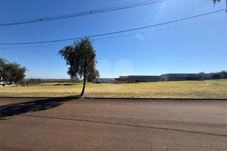 Terreno Comercial á venda em Parque Tecnológico Damha II em São Carlos.