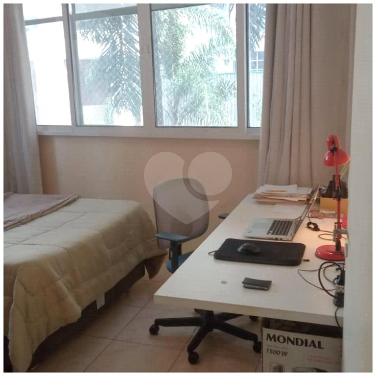 Apartamento mobiliado com 49 m² de área útil, 1 quarto, à venda na Bela Vista
