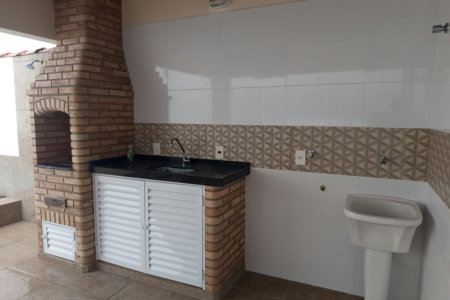 🌊✨ Oportunidade Única na Praia Grande – Casa Nova com Piscina a Apenas 390m do Mar! ✨🌊