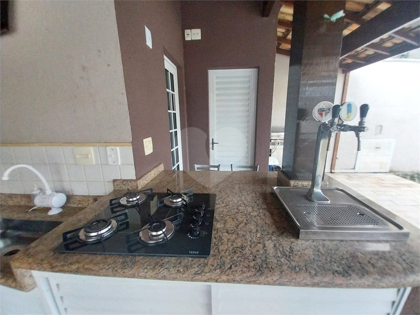 Casa Térrea Disponível para Locação e Venda no Condomínio Vilaggio Capriccio