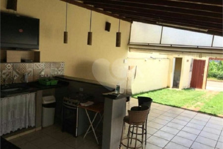 Casa com piscina