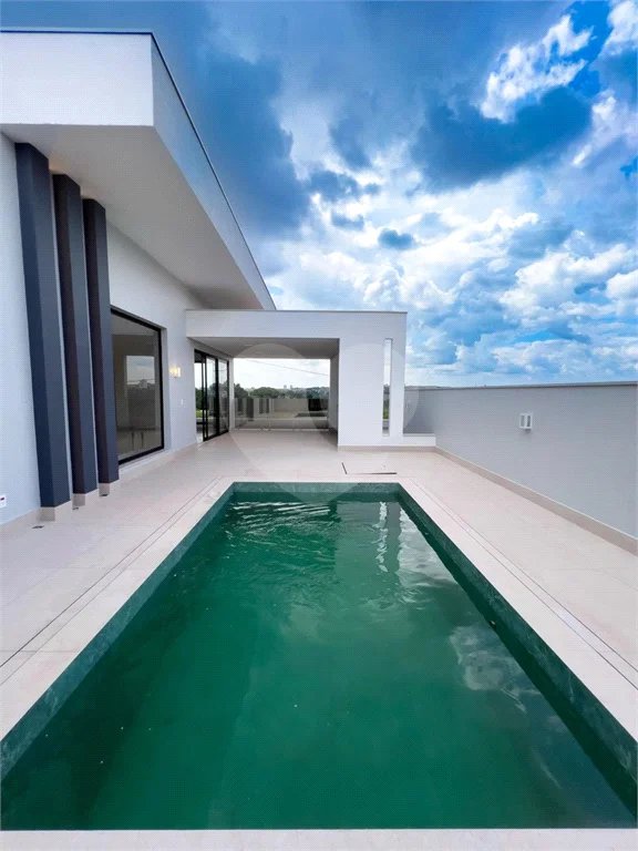 Belíssima casa à venda no Damha 2 de Piracicaba.
