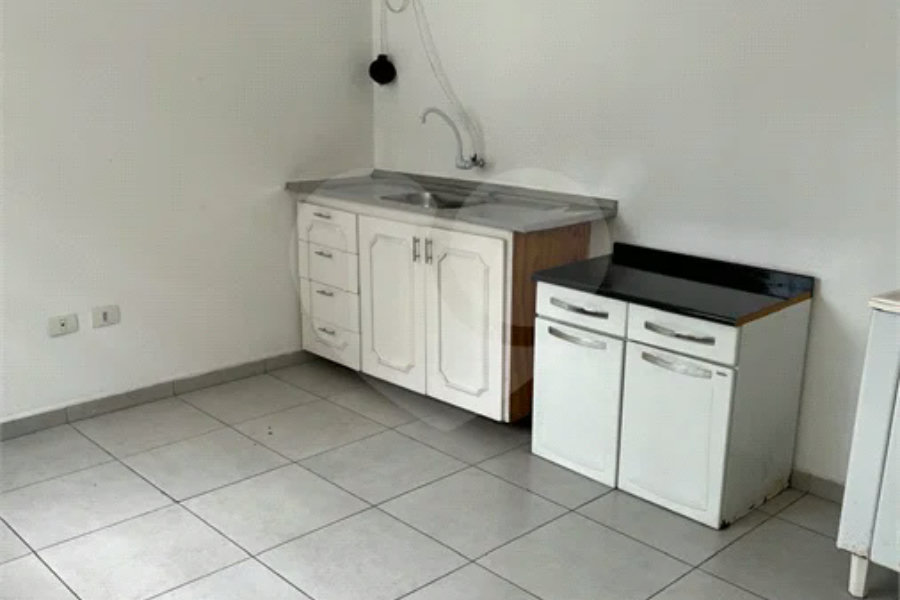 Ótimo Prédio Comercial !! Vende Total ou Aluga andar superior..OPORTUNIDADE !