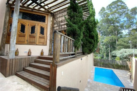 Casa à venda com 4 quartos, sendo 3 suítes,  em Morumbi, São Paulo, SP