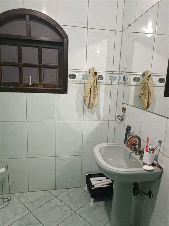 Sobrado com 4 Quartos e 4 banheiros à Venda -337 m² por R$ 850.,000 -- Jardim Vivan,-Jaraguá, São Paulo - SP
