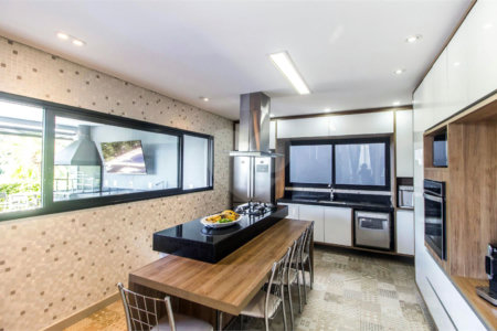 Casa de Alto Padrão à Venda no Residencial Campos do Conde – Santana de Parnaíba/SP