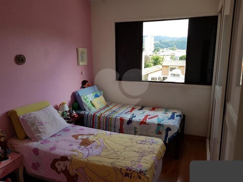 Sobrado à venda no bairro Jardim Leonor de Barros – Zona Norte