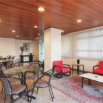 Apartamento à venda no Planalto Paulista de 147m² com 3 suítes e 3 vagas.