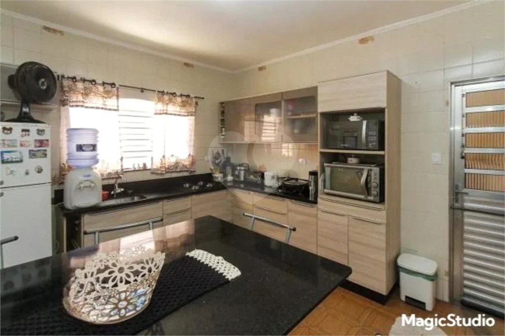Casa com 154m², 2 dormitórios, 1 vaga, à venda na Vila Ema.