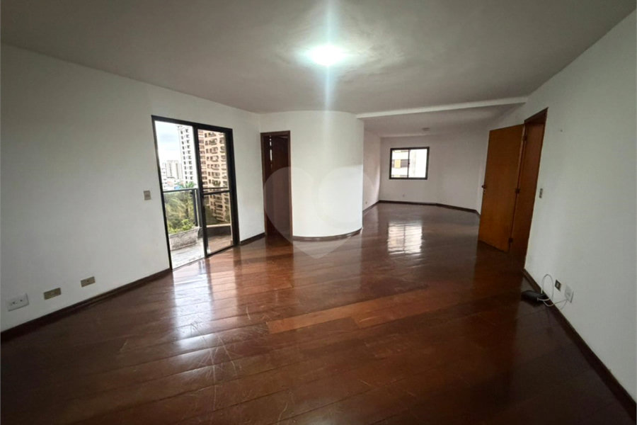 Apartamento com 3 suítes no Jardim França