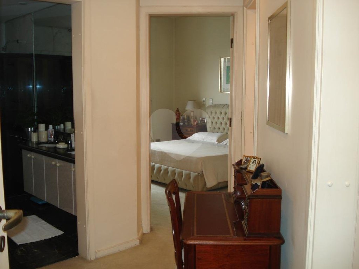 Higienópolis com 4 suítes com 260m².Maravilhoso!