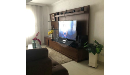 Sobrado à venda com 4 quartos, sendo 1 suíte,  em Bom Retiro, São Paulo, SP