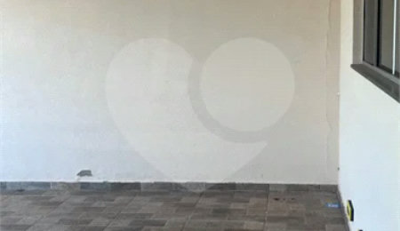 Casa à venda com 3 quartos em Jardim Cruzeiro do Sul, São Carlos, SP