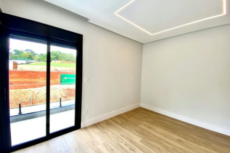 Casa à venda com 3 quartos, sendo 3 suítes, no condomínio Vila Giardino, Jundiaí - SP