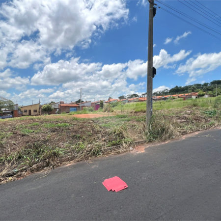 Terreno à venda em Descalvando/SP