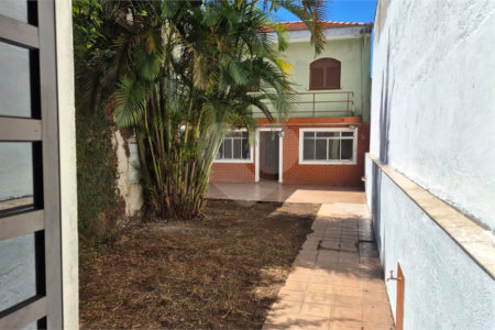 Casa residencial ou comercial com mais de 200m² na região do Jardim da Saúde em São Paulo - SP.