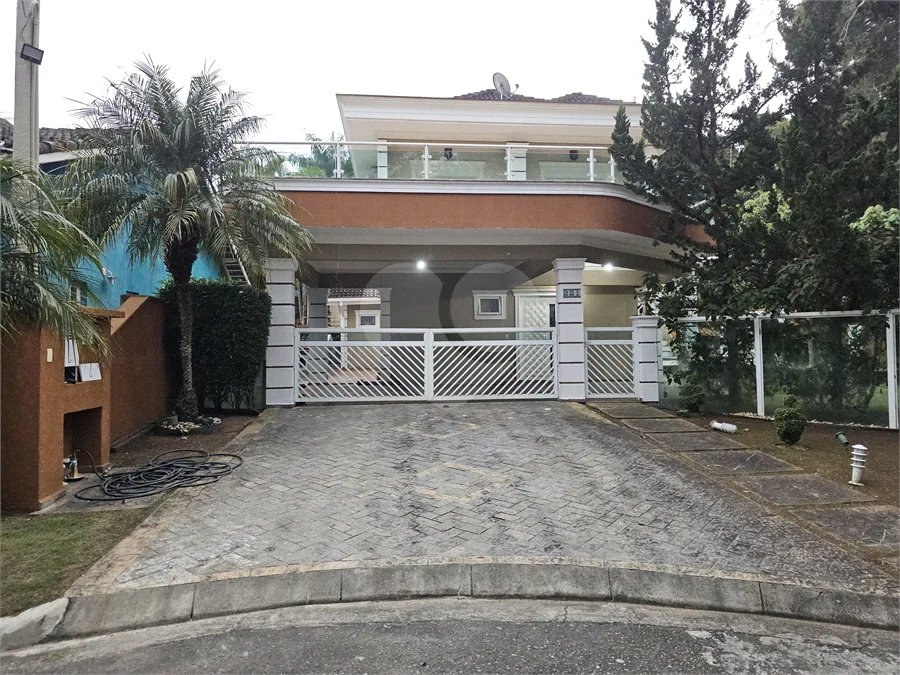 LINDA CASA PARA LOCAÇÃO COM 5 DORMITÓRIOS E PISCINA - Fernando Nobre – Cotia/SP