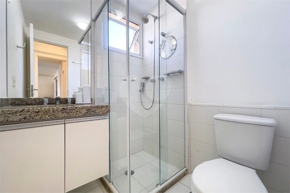 Apartamento à venda com 3 quartos, sendo 1 suíte, em Santo Amaro, São Paulo, SP