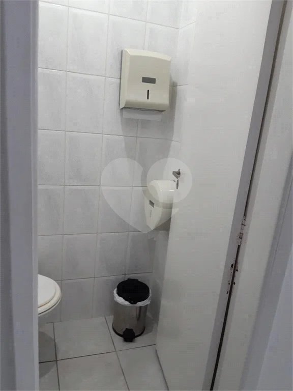 Sala com consultório odontológico à venda na Liberdade