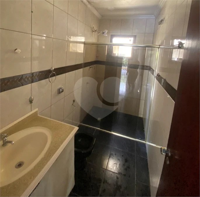 Prédio Comercial e Residencial à Venda — Residencial Burck - Louveira - SP