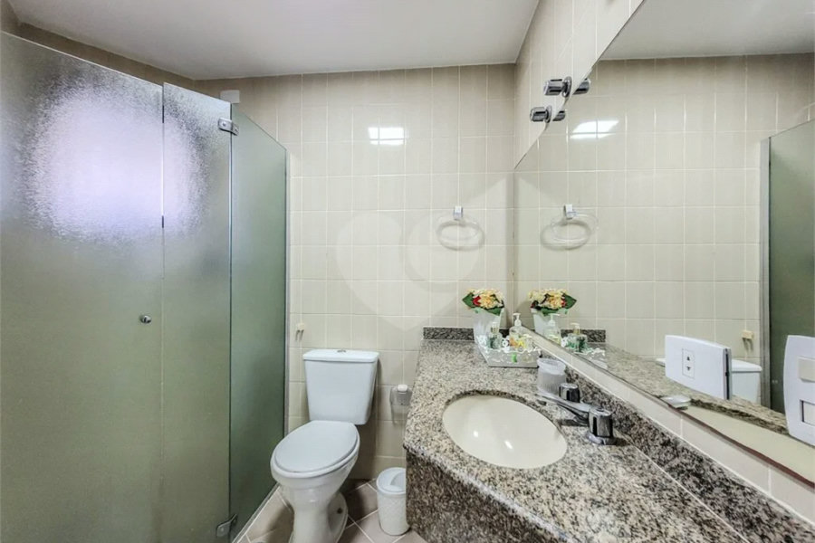 Apartamento à venda com 5 quartos, sendo 3 suítes,  em Riviera de São Lourenço, Bertioga, SP