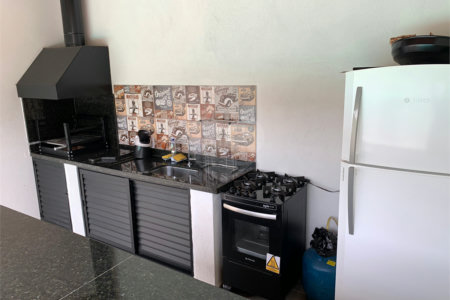 Belíssima Chácara- Loteamento Pedra Bela- Bairro Pedreira- em Atibaia.