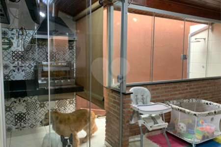 Casa térrea no Condomínio Moradas I.