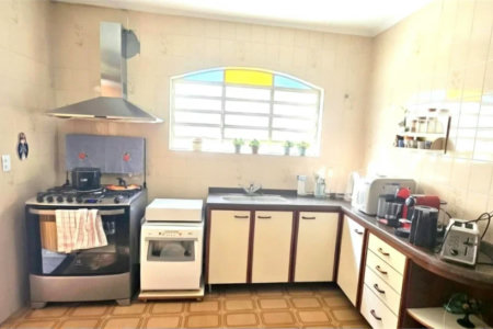 Casa à venda com 3 quartos, sendo 1 suíte, em Jardim Ester Yolanda, São Paulo, SP