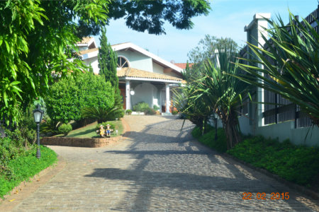 Linda casa para venda em Indaiatuba/SP com pomar.