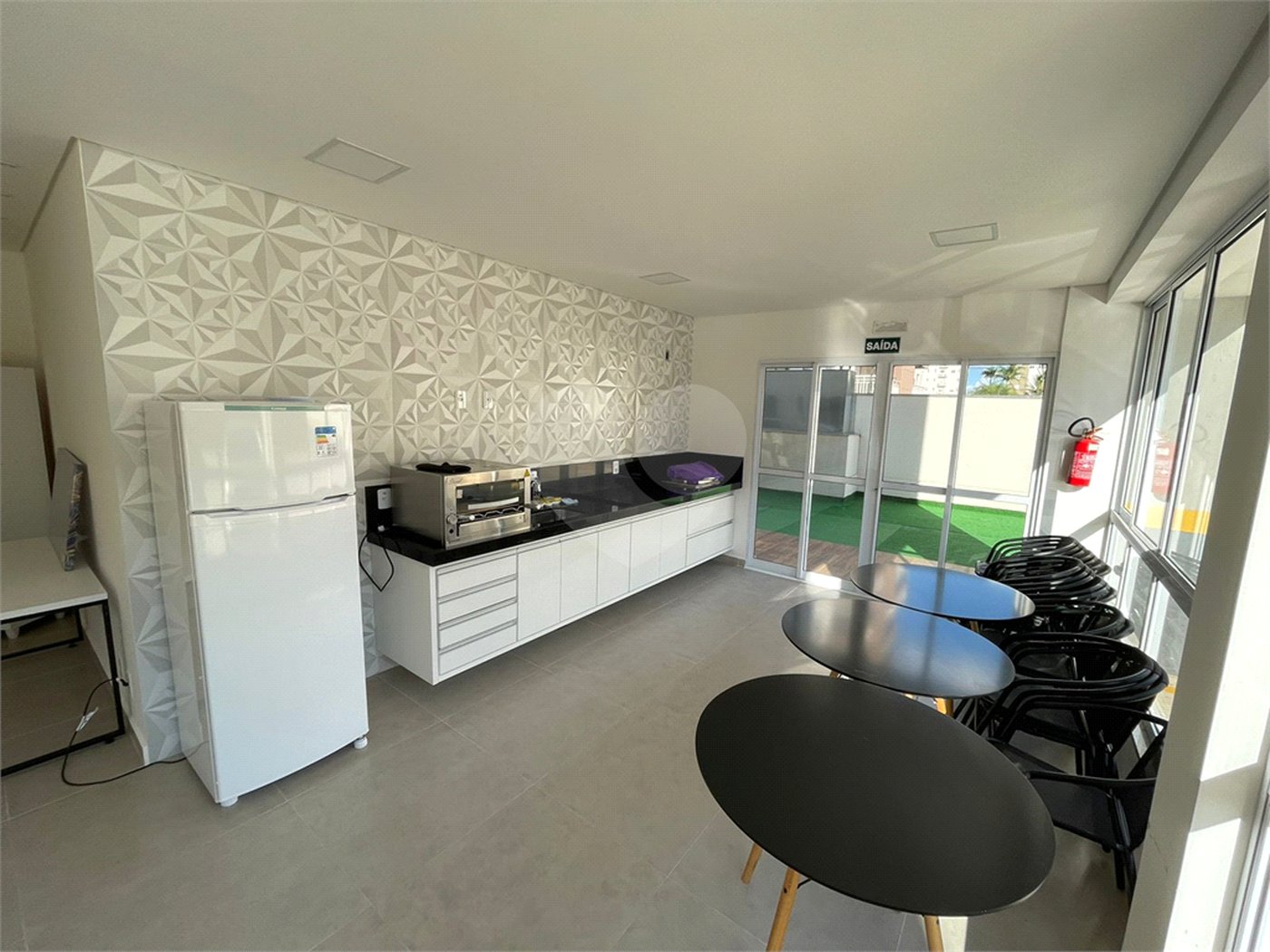 Apartamento Mobiliado de 2 Dormitórios com Suíte no Edifício Valentina Park Venda