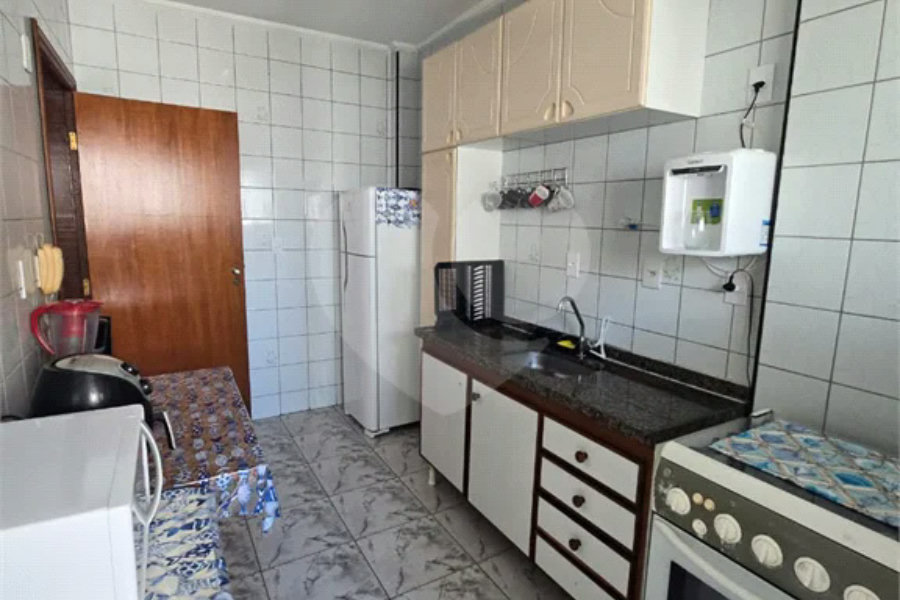 Belíssimo apartamento recém reformado na Praia Grande.