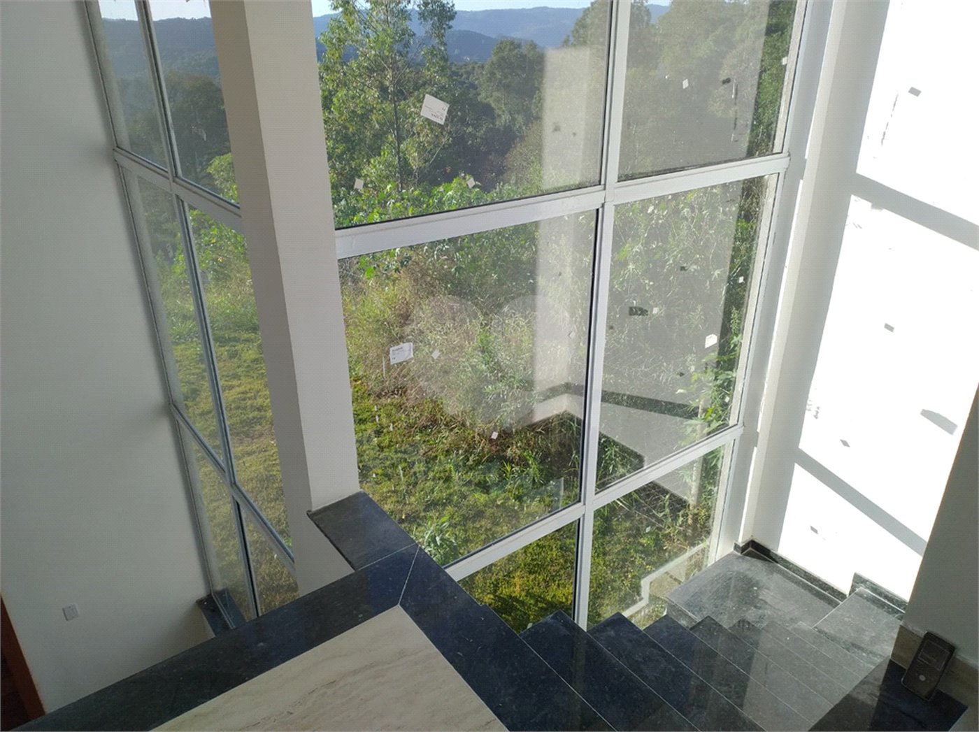 Casa nova na Serra da Cantareira com 3 suítes
