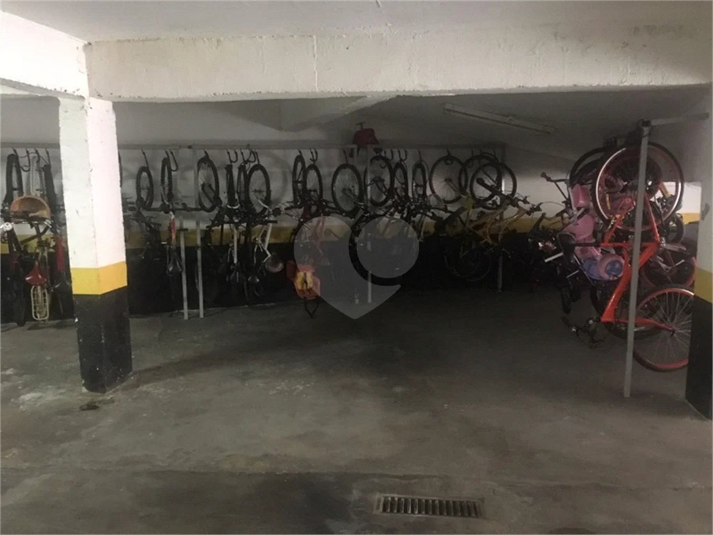 Mooca . 2 vagas de garagem. Ao lado da Rua da Mooca