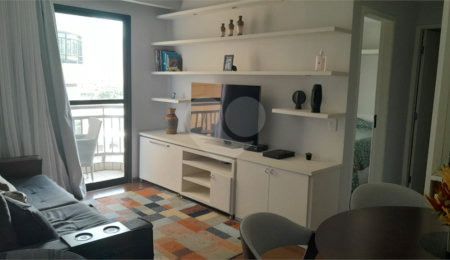 Apartamento para alugar com 2 quartos, sendo 1 suíte,  em Vila Olímpia, São Paulo, SP