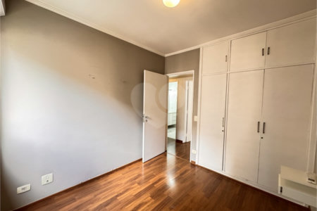 Apartamento Moema – 3 Dormitórios - Ar Condicionado - 80 mts², 2 Vagas