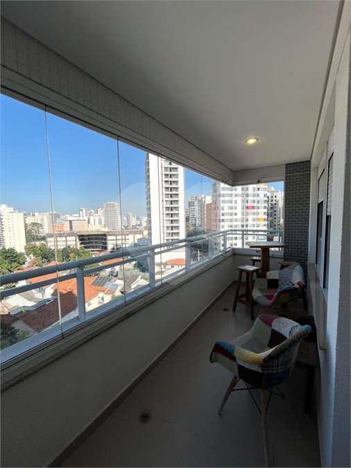 Apartamento com 2 dormitórios, 2 vagas e depósito privativo na Vila Mariana
