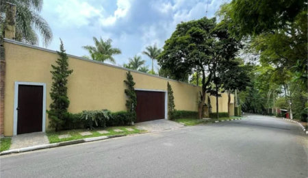 Casa à venda com 4 suítes no condomínio Miollo da Granja, Cotia - SP