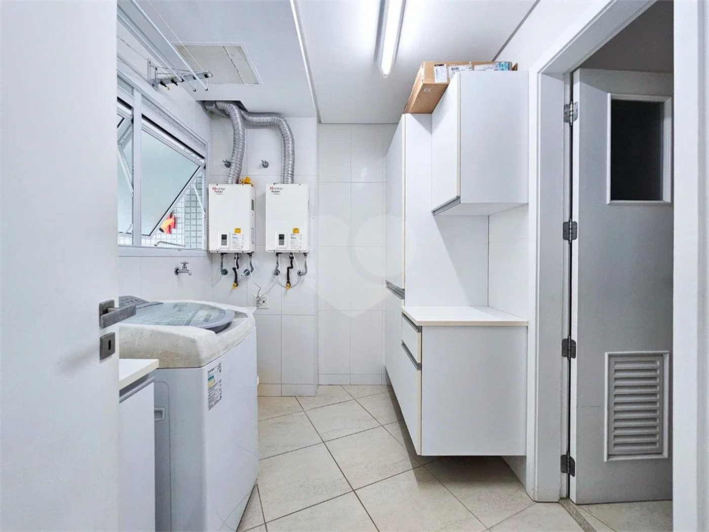 Apartamento à venda com 4 suítes em Riviera de São Lourenço, Bertioga, SP