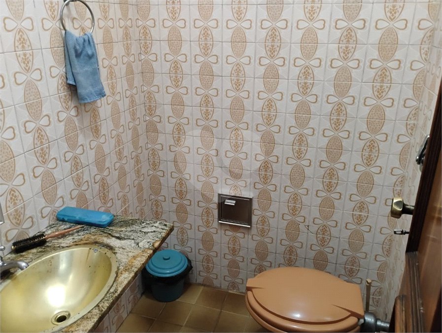 Espaçosa casa à venda na Vila Mascote