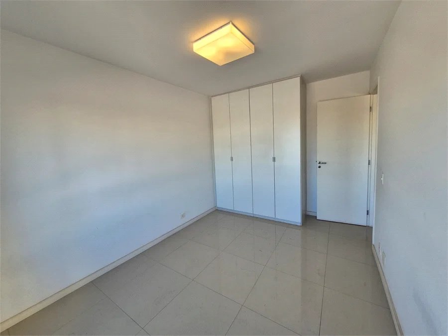 Apartamento à venda com 3 quartos, sendo 1 suíte, em Jardim Olympia, São Paulo, SP