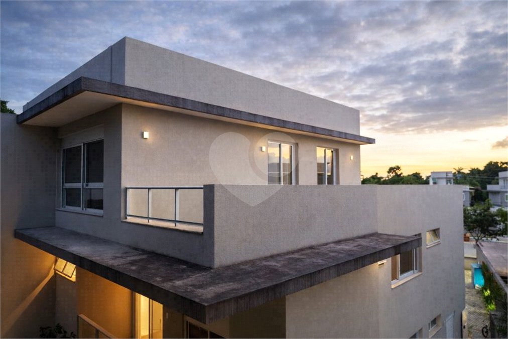 Casa em Condomínio á venda – Riviera de São Lourenço