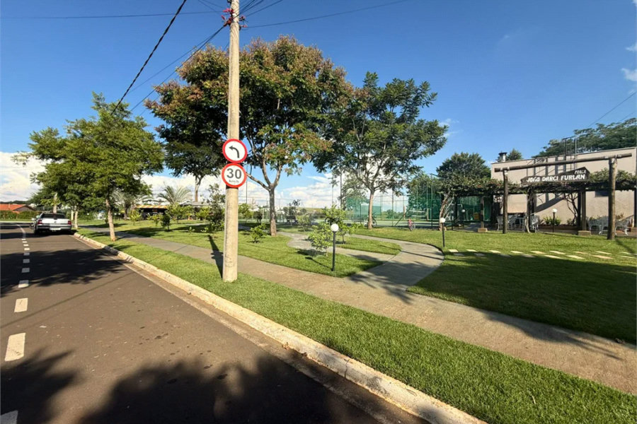 Terreno a venda no condomínio Villa DAquila, Santa Rosa, Piracicaba.