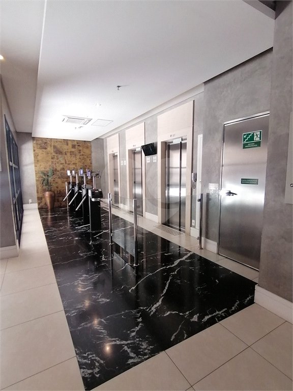 SALA COMERCIAL TOP, VENDA OU LOCAÇÃO, METRÔ VERGUEIRO COM 28,76m2