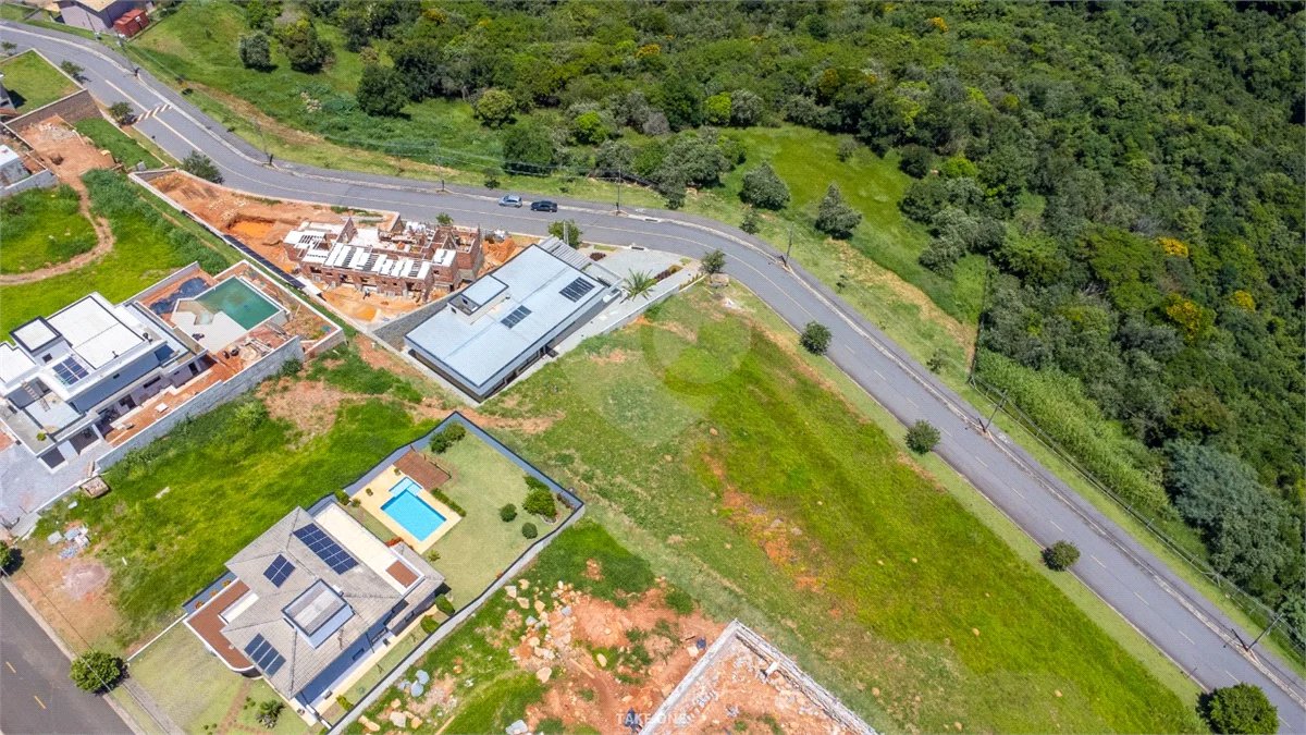 Terreno à venda no condomínio Residencial Campo de Toscana, Vinhedo - SP