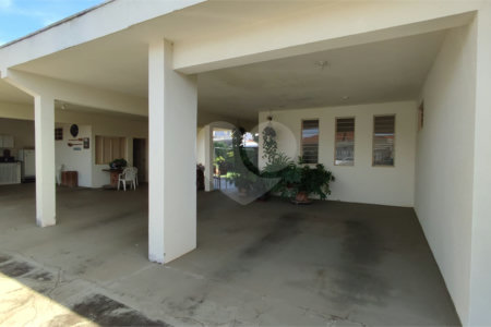 Casa à Venda de 3 dormitórios em São Carlos, no bairro Parque Santa Marta